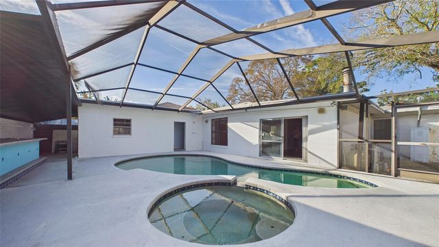 3112 S JULIA CIRCLE, Tampa, FL 33629