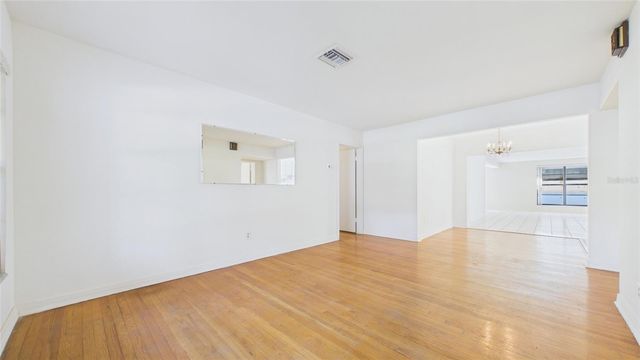 3112 S JULIA CIRCLE, Tampa, FL 33629