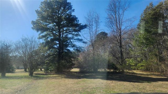 132 Kirby LN, Yorktown, VA 23693