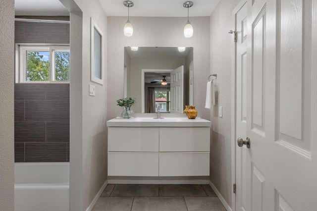 7102 Fred Morse DR, Austin, TX 78723