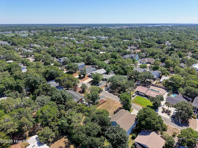 107 NE 35th Street, Oak Island, NC 28465
