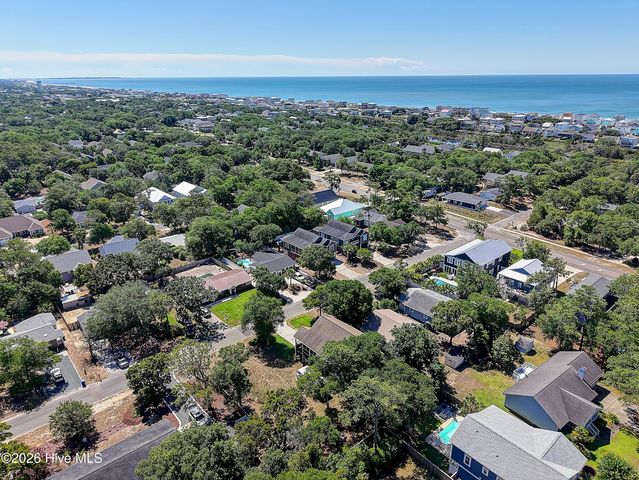 107 NE 35th Street, Oak Island, NC 28465