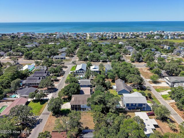 107 NE 35th Street, Oak Island, NC 28465