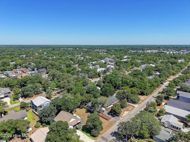 107 NE 35th Street, Oak Island, NC 28465