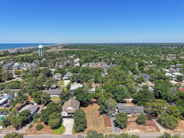 107 NE 35th Street, Oak Island, NC 28465