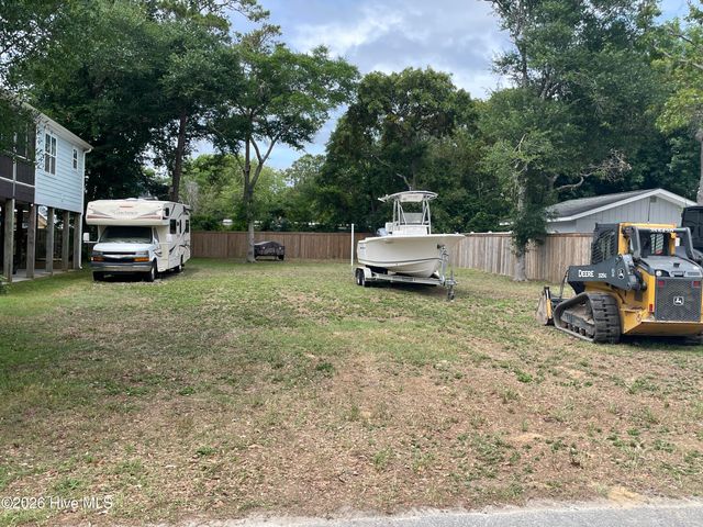 107 NE 35th Street, Oak Island, NC 28465