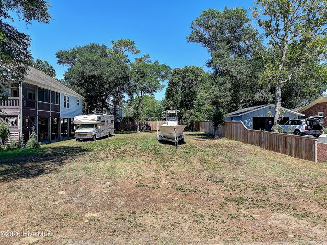 107 NE 35th Street, Oak Island, NC 28465