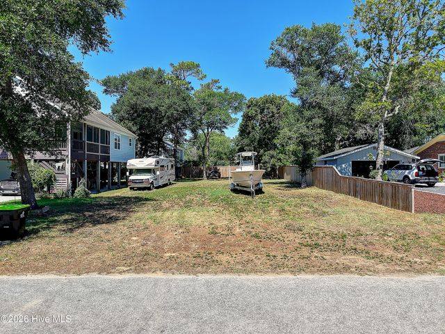 107 NE 35th Street, Oak Island, NC 28465