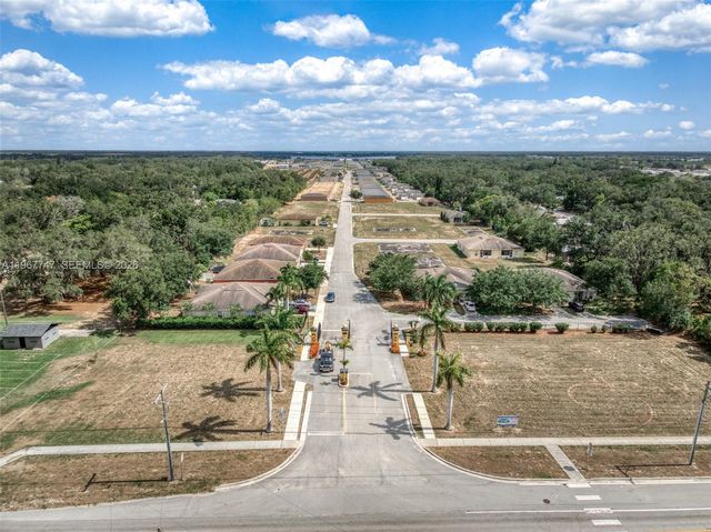 1442 Las Villas Blvd, Sebring, FL 33870