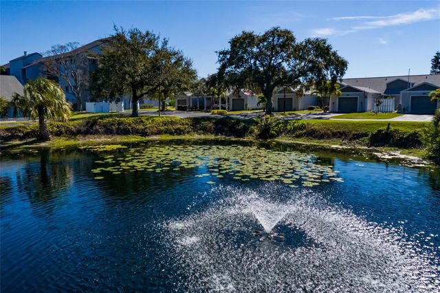 9252 WESTLINKS TERRACE, Seminole, FL 33777