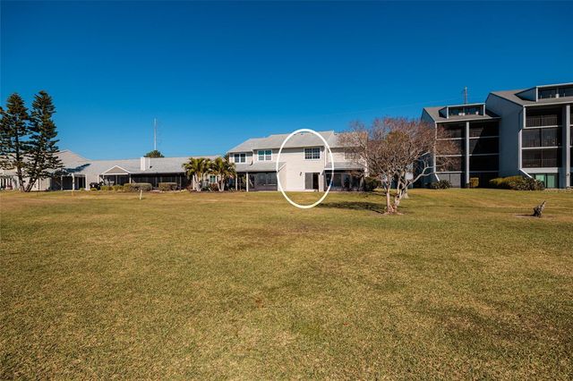 9252 WESTLINKS TERRACE, Seminole, FL 33777