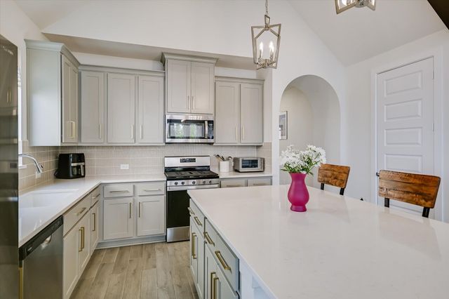 213 Kingsland ST, Georgetown, TX 78633