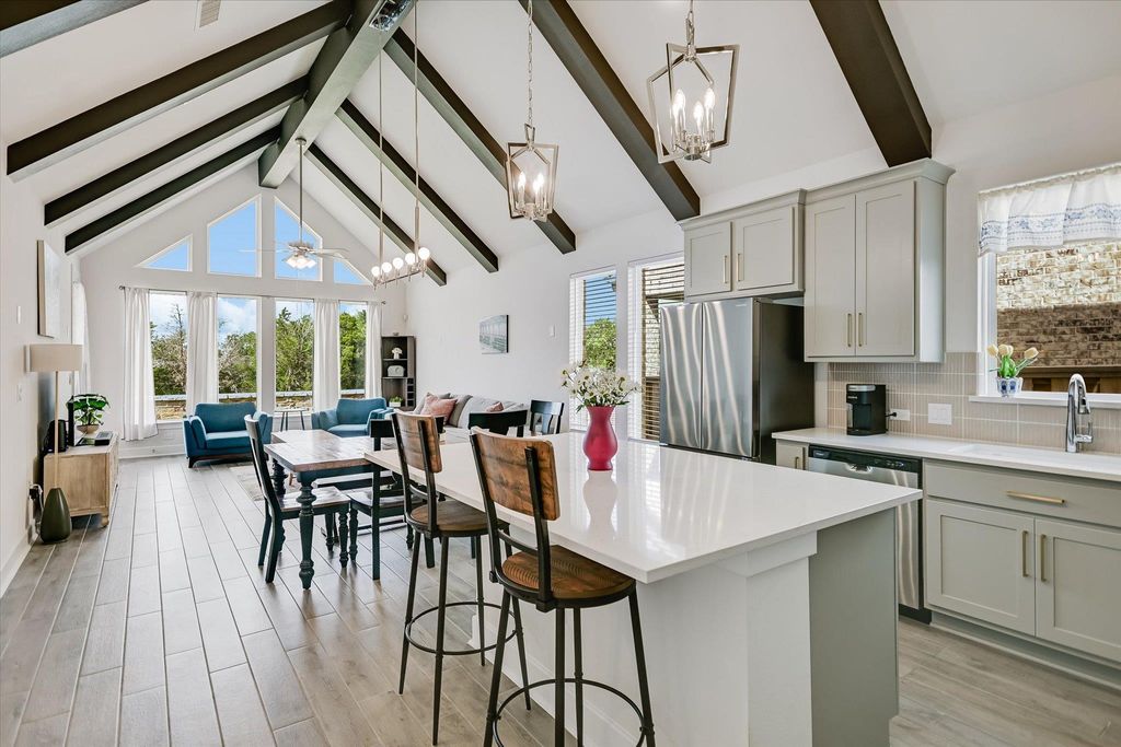 213 Kingsland ST, Georgetown, TX 78633