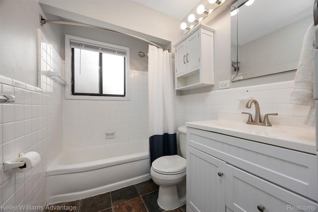 25749 Woodward Avenue 206, Royal Oak, MI 48067