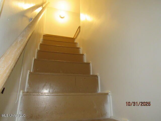 445 E Ridgeway Street, Jackson, MS 39206