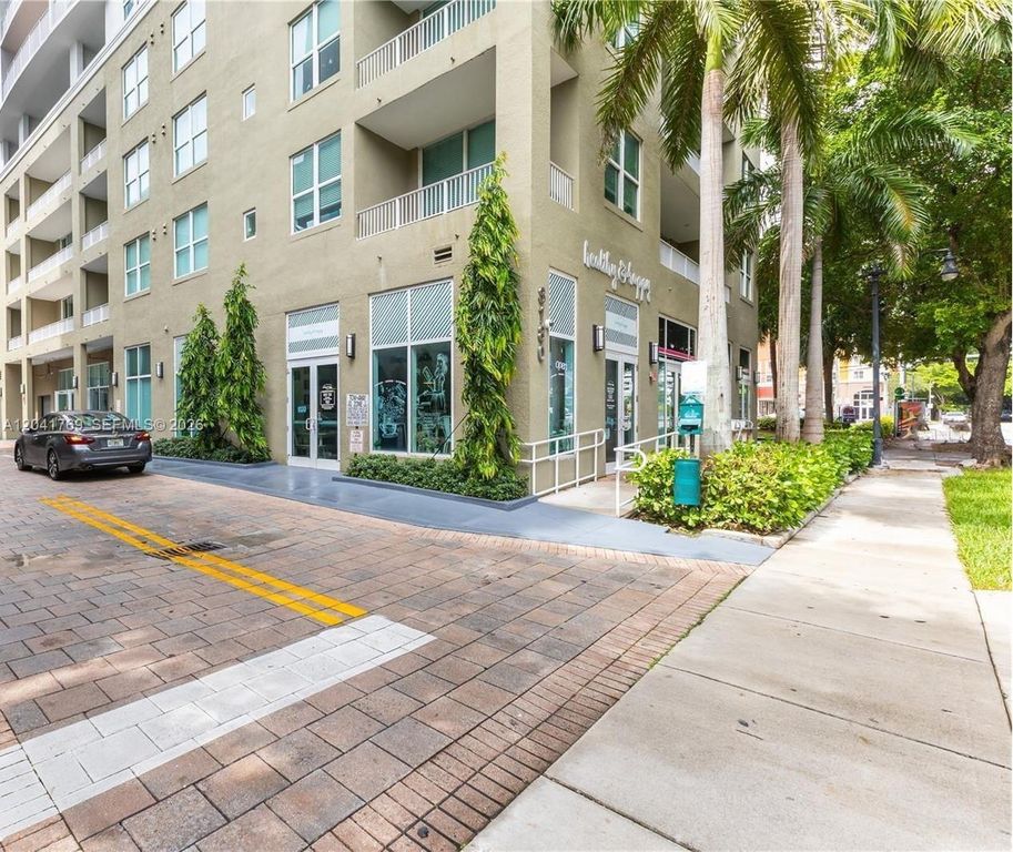 3180 SW 22nd Ter PH103, Miami, FL 33145