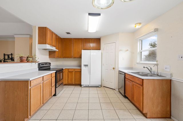 112 Amherst CT, Kyle, TX 78640