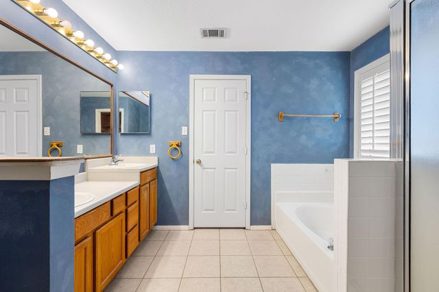 112 Amherst CT, Kyle, TX 78640