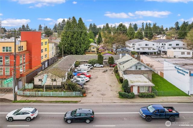 10531 Aurora Avenue N, Seattle, WA 98133