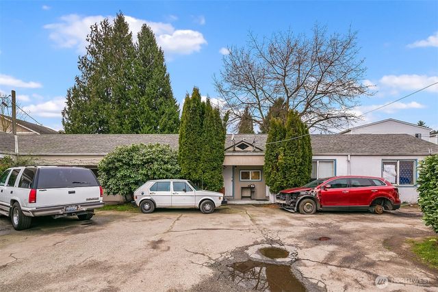 10531 Aurora Avenue N, Seattle, WA 98133