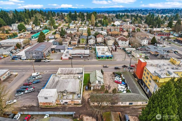 10531 Aurora Avenue N, Seattle, WA 98133