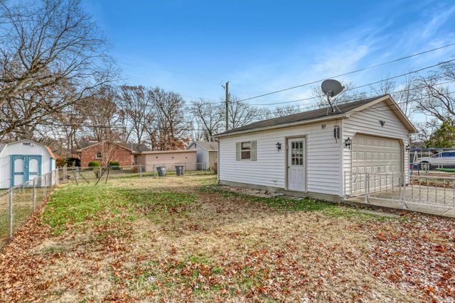 824 Stewart Avenue, Evansville, IN 47715
