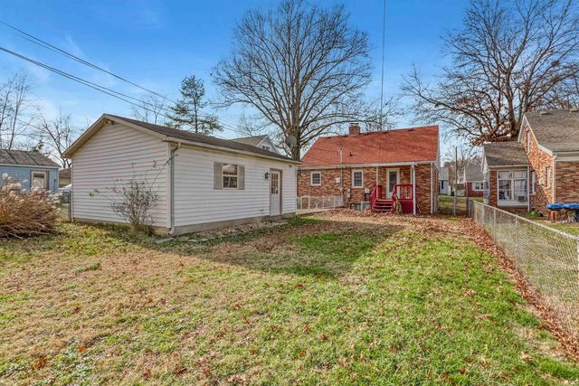 824 Stewart Avenue, Evansville, IN 47715