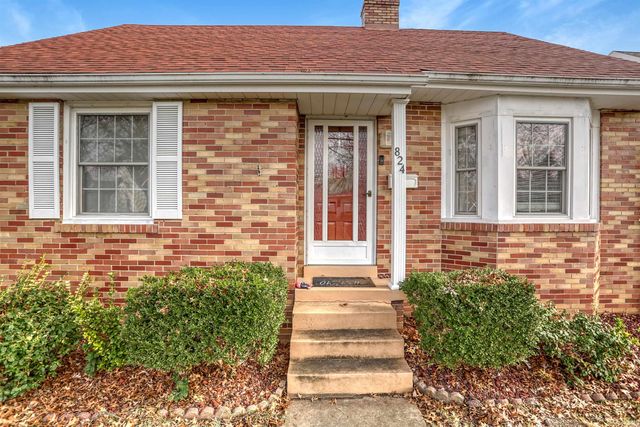 824 Stewart Avenue, Evansville, IN 47715