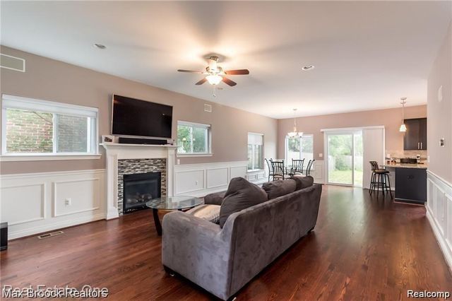 2806 Benjamin Avenue, Royal Oak, MI 48073