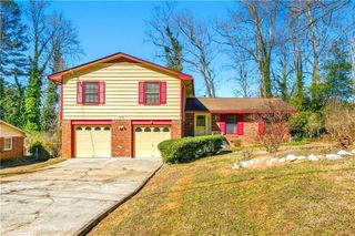 618 ROCKBOROUGH Drive, Stone Mountain, GA 30083
