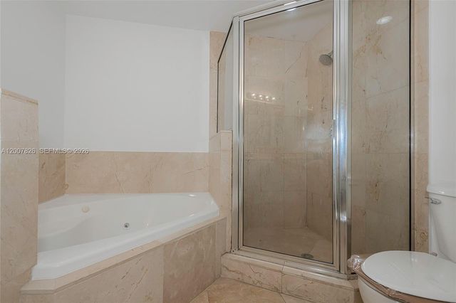 7900 Harbor Island Dr 703, North Bay Village, FL 33141