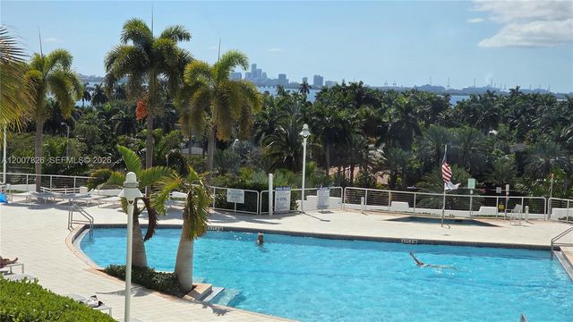 7900 Harbor Island Dr 703, North Bay Village, FL 33141