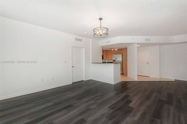 7900 Harbor Island Dr 703, North Bay Village, FL 33141