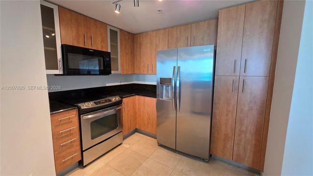 7900 Harbor Island Dr 703, North Bay Village, FL 33141