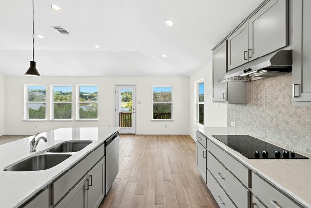 4112 Rockwood DR, Lago Vista, TX 78645