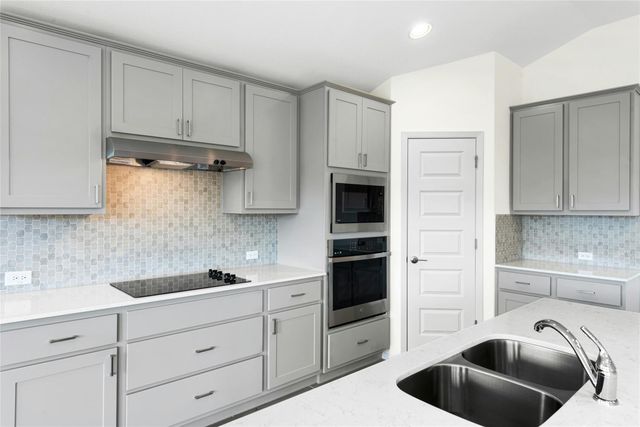 4112 Rockwood DR, Lago Vista, TX 78645