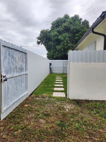 12460 SW 187th Ter 1, Miami, FL 33177