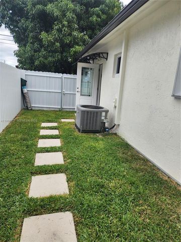 12460 SW 187th Ter 1, Miami, FL 33177