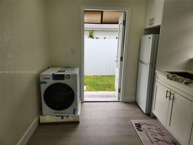 12460 SW 187th Ter 1, Miami, FL 33177