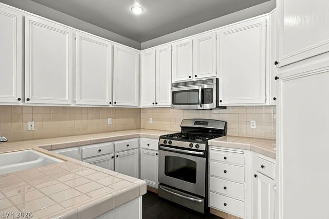 9113 Sunnyfield Drive, Las Vegas, NV 89134