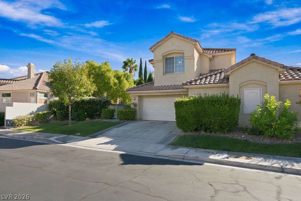 9113 Sunnyfield Drive, Las Vegas, NV 89134 — photo 2