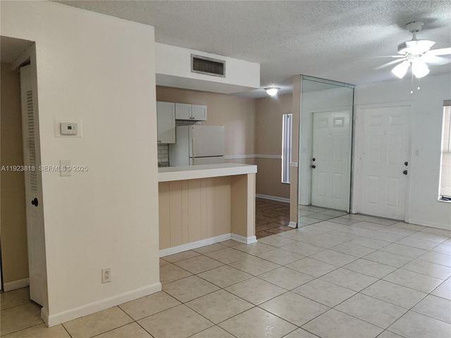 5494 Courtyard Dr 5494, Margate, FL 33063