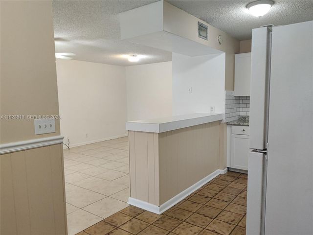 5494 Courtyard Dr 5494, Margate, FL 33063