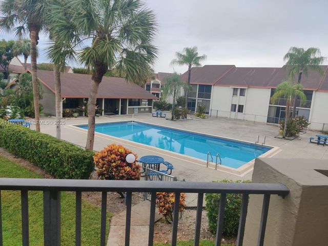 5494 Courtyard Dr 5494, Margate, FL 33063