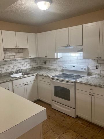 5494 Courtyard Dr 5494, Margate, FL 33063