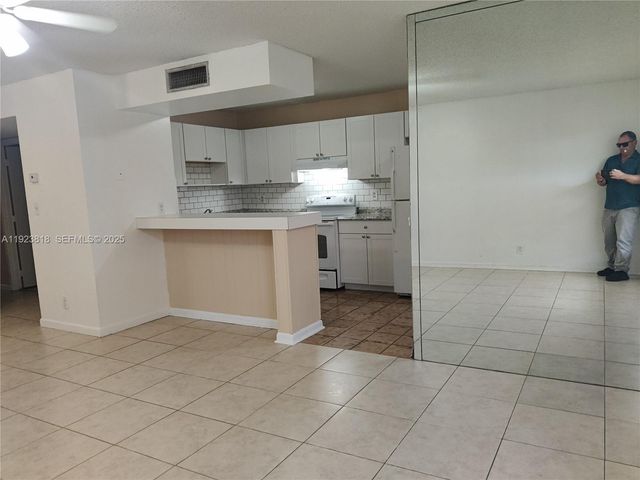 5494 Courtyard Dr 5494, Margate, FL 33063