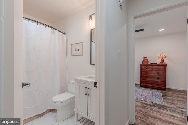 206 HOLLY DR, Rio Grande, NJ 08242