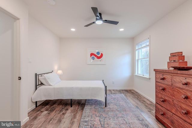 206 HOLLY DR, Rio Grande, NJ 08242