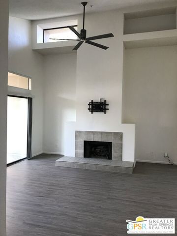 882 Village Square, Palm Springs, CA 92262