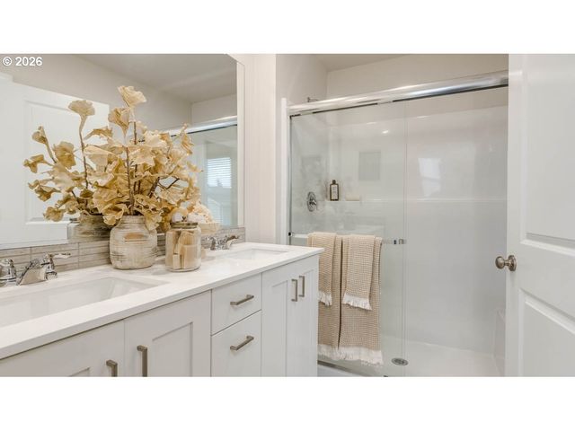 3525 Sw MAWRCREST Ave, Gresham, OR 97080